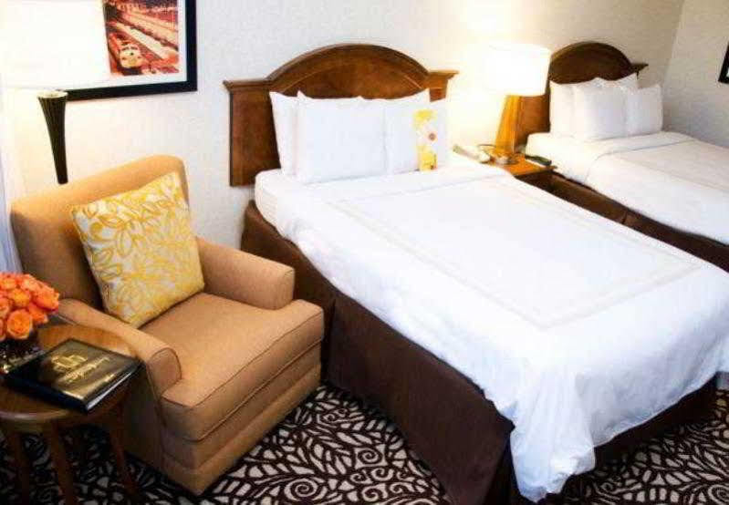 Milwaukee Marriott West Hotell Waukesha Eksteriør bilde